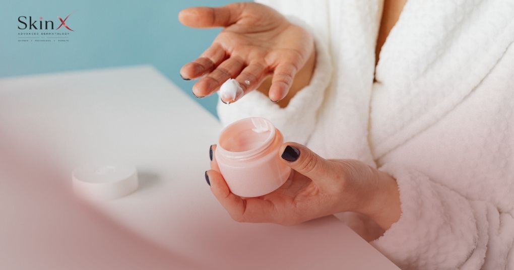 Dùng retinol/tretinoin bị đẩy mụn thì nên làm gì?